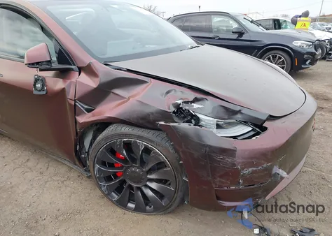 2024 Tesla Model Y Performance Dual Motor All-Wheel Drive from USA, damaged, VIN 7SAYGDEF9RA265727